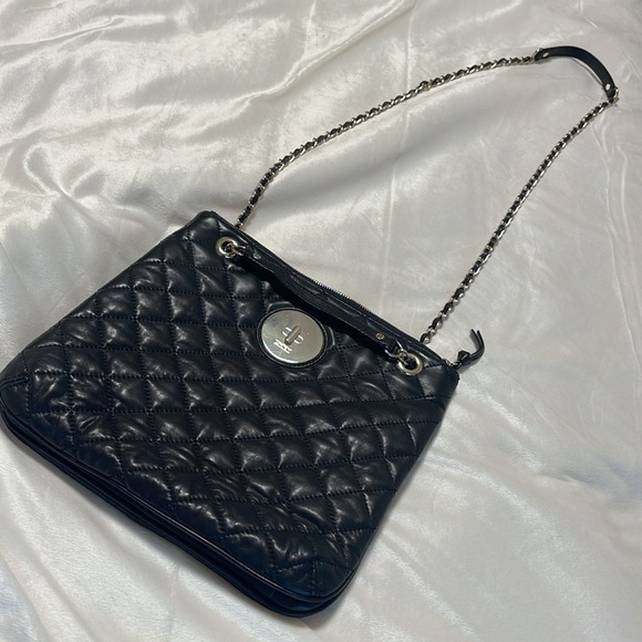 DKNY NEW buttery soft Genuine Quilted Leather  shoulder or crossbody bag - Picture 1 of 10